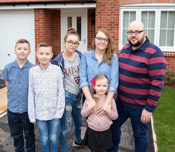 Redditch dad hails home buying scheme as family celebrate new-build life